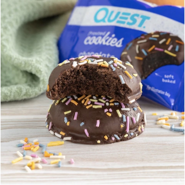 Quest Nutrition Protein Frosted Cookies 25 g - chocolate cake picture Quest Nutrition Protein Frosted Cookies 25 g - chocolate cake photo