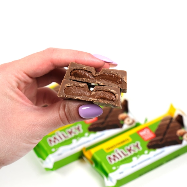 Bombbar Snaq Fabriq Chocolates with chocolate-nut paste, waffle and hazelnuts 130 g Bombbar Snaq Fabriq Chocolates with chocolate-nut paste, waffle and hazelnuts 130 g