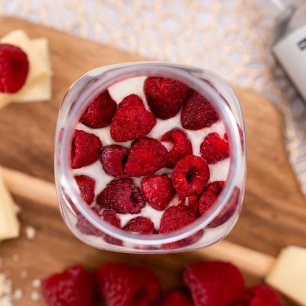 Keto Cream + MCT 250 g - White Chocolate and Raspberry Keto Cream + MCT 250 g - White Chocolate and Raspberry