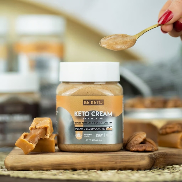 Keto Cream + MCT 250 g - Pekanrieksti un sālīta karamele Keto Cream + MCT 250 g - Pekanrieksti un sālīta karamele